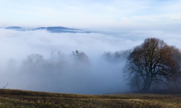 Fellegekben járva