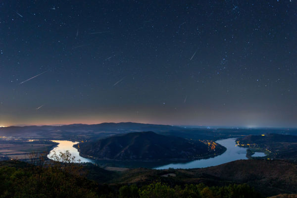 Perseidák Meteorraj a Dunakanyar felett