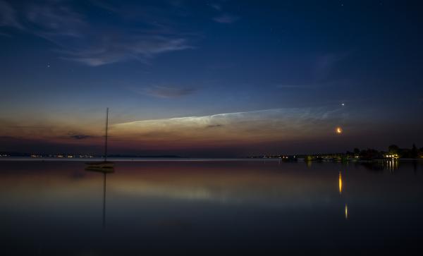 Éjszakai világító felhő