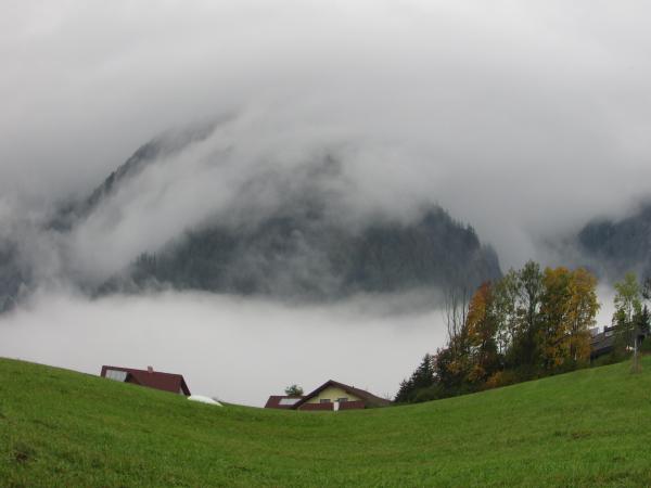 A felhők alacsonyan járnak