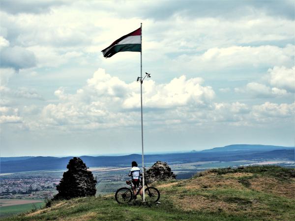 Kerékpárral a csúcson.