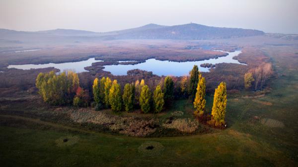 A Külső-tó ébredése