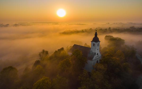 Tiszaalpári templomdomb