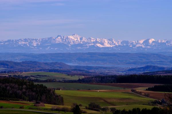 Távoli köszöntés az Alpokból