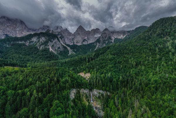 Égig érő csúcsok