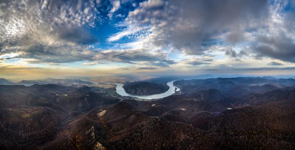 Visegrádi-hegység vonulata