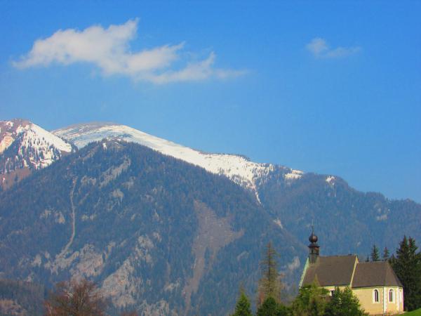 Kicsi templom, nagy hegy