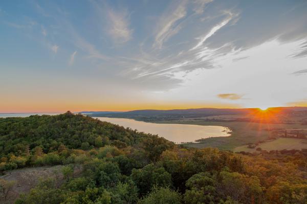 Naplemente Tihanynál