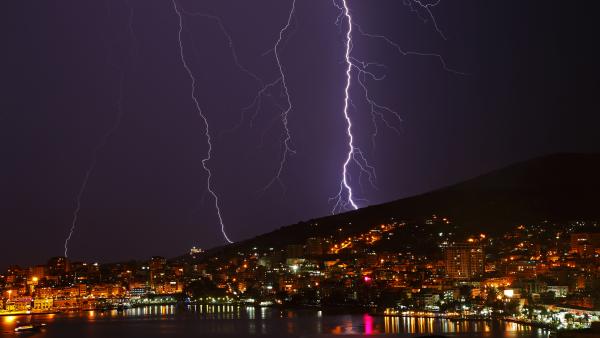 Éjszakai vihar az öbölben