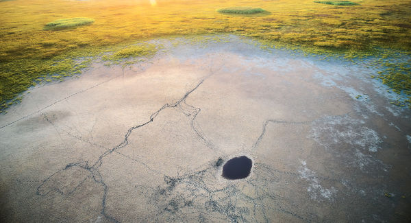 Vízhiány - kiszáradt tómeder