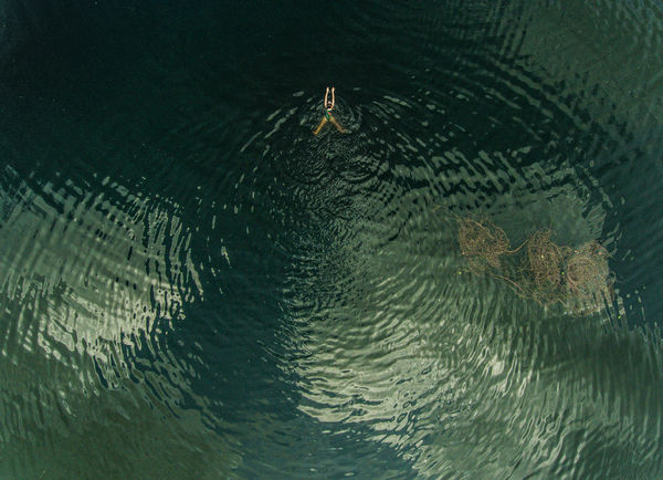 Mártélyi úszó lány