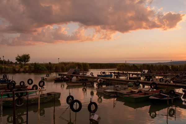 Naplemente a kikötőben