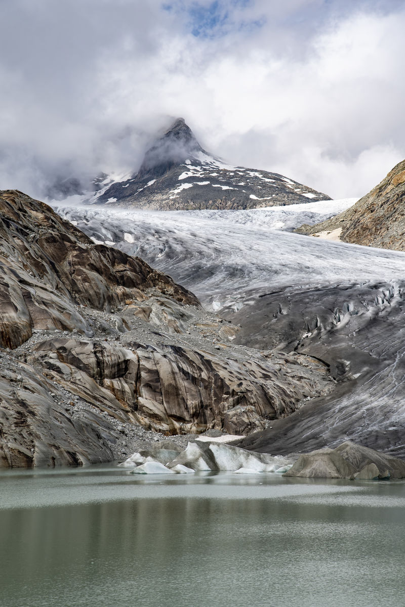 Szentkirályi Ádám