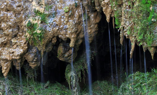 Mésztufa kiválások