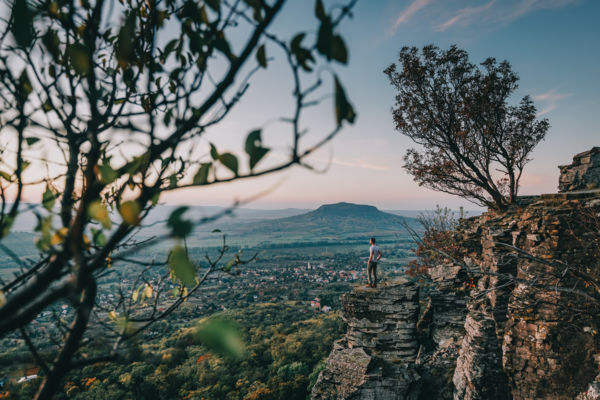 Elveszni a megszokottban