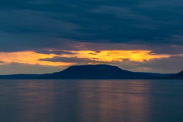 Vészjósló naplemente