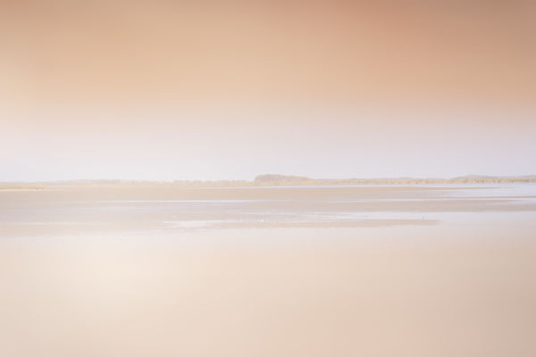 Sejtelmes kilátás a tóra