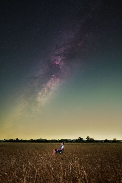 Csillagok között ülve