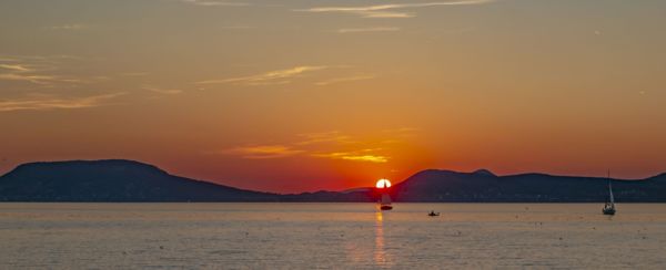 Naplemente nézőben